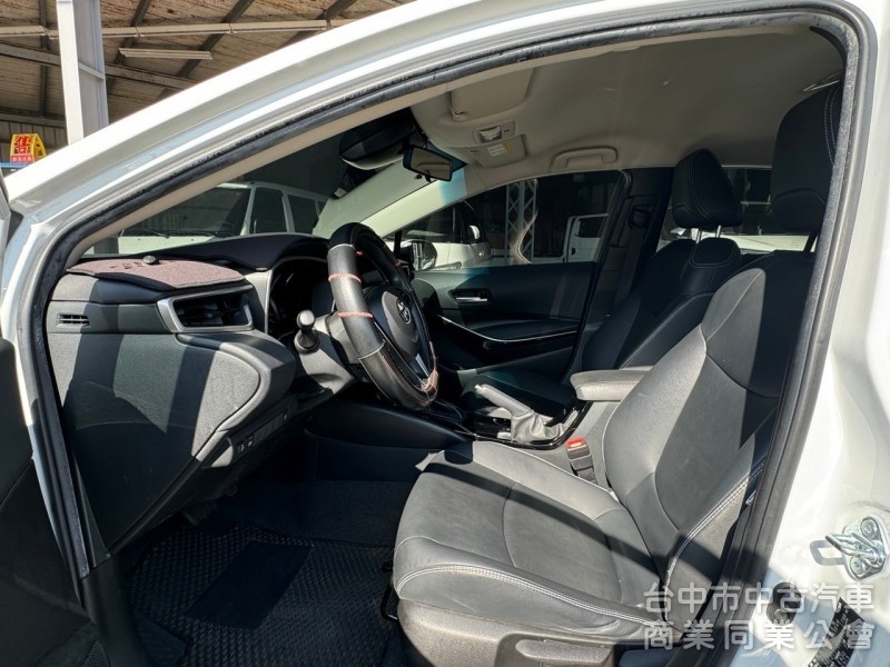 2022 Altis 1.8 尊爵 跑八萬 免鑰匙