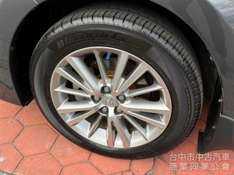 2015 Altis 1.8 S+ 跑六萬