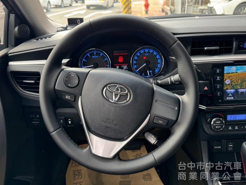 2015 Altis 1.8 S+ 跑六萬