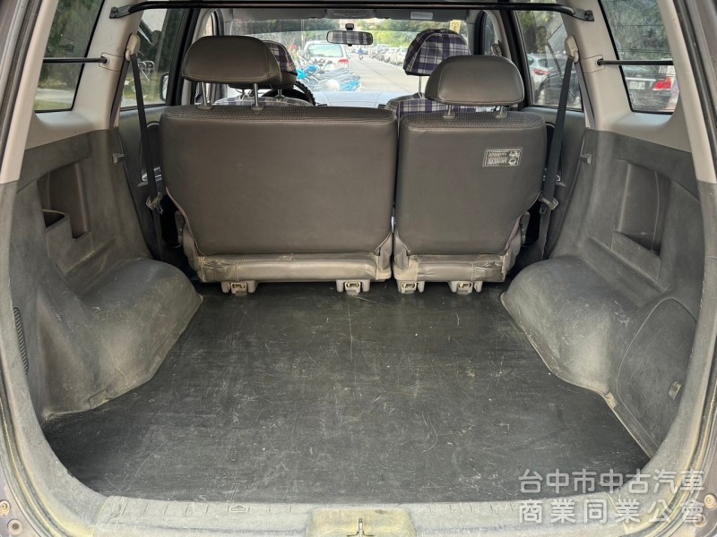 2013 Zinger 2.4 自排 跑十八萬