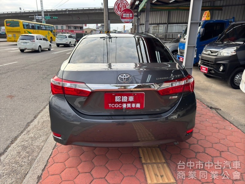 2016 altis 1.8 S+ 跑三萬