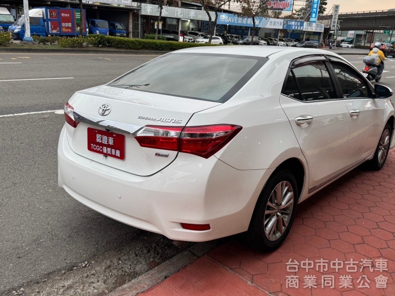 2015 Altis 1.8 S+ 跑四萬 原廠保養