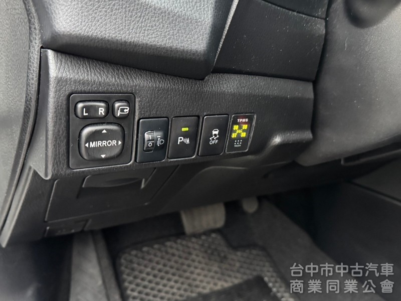 2015 Altis 1.8 S+ 跑四萬 原廠保養