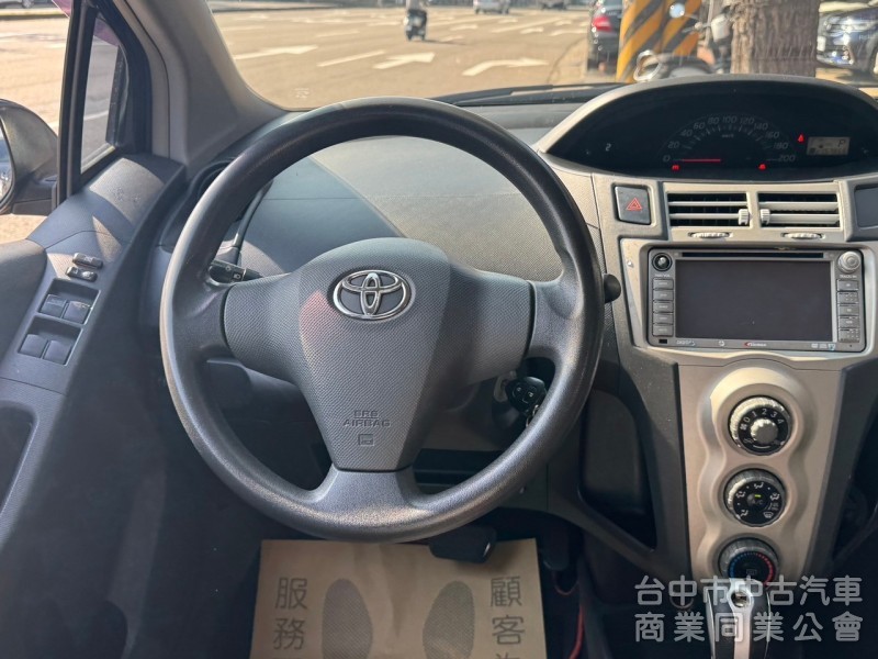 2012 Yaris 1.5 跑十五萬