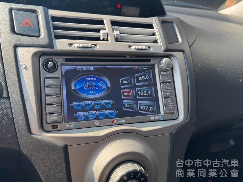 2012 Yaris 1.5 跑十五萬