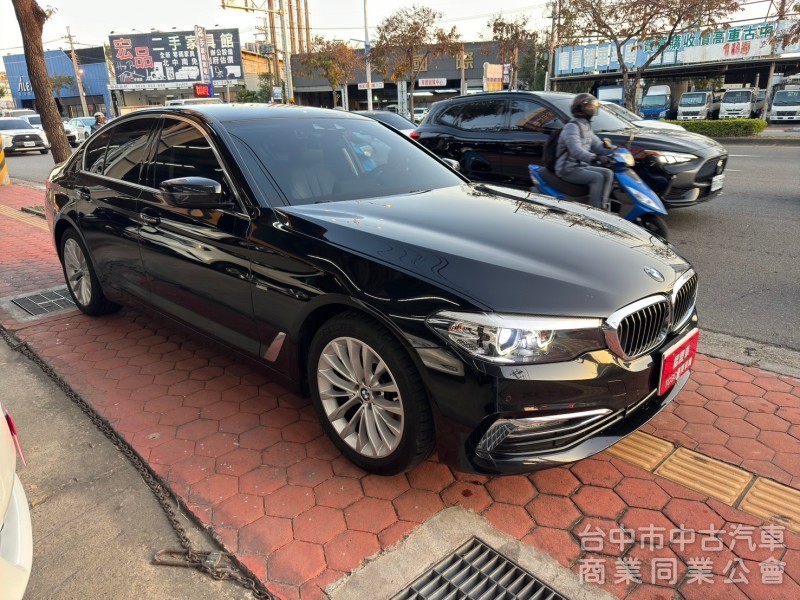 2017 BMW 520i 總代理 跑十二萬公里