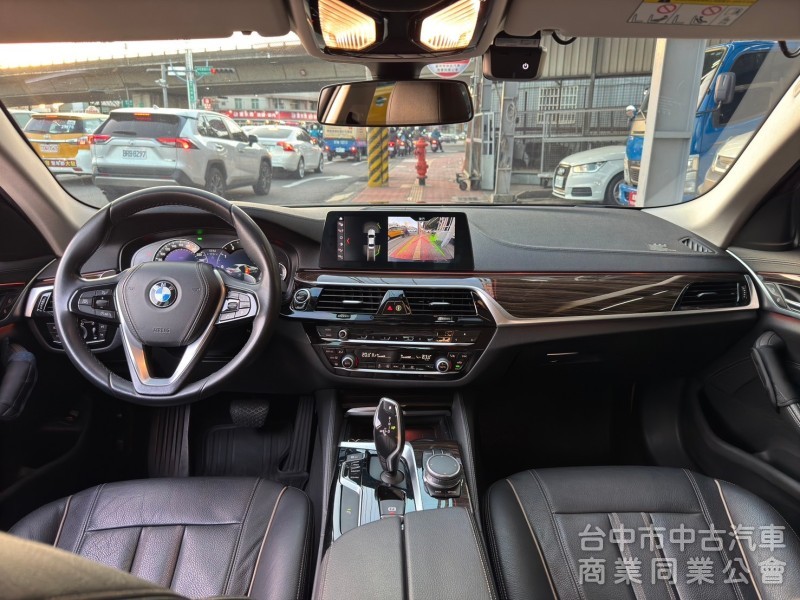 2017 BMW 520i 總代理 跑十二萬公里