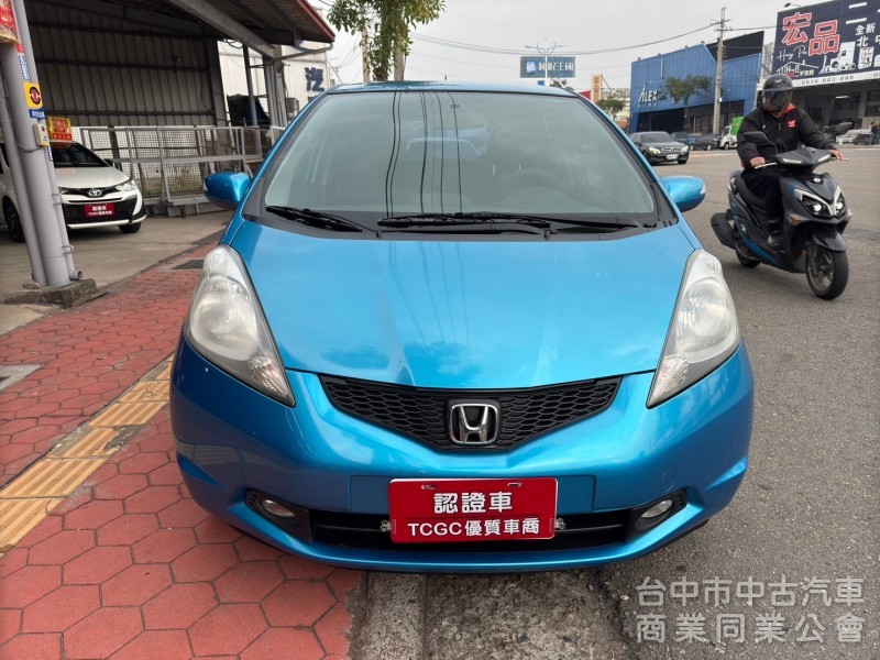 2009 FIT VTIS 跑十三萬