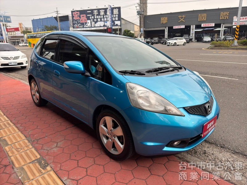 2009 FIT VTIS 跑十三萬