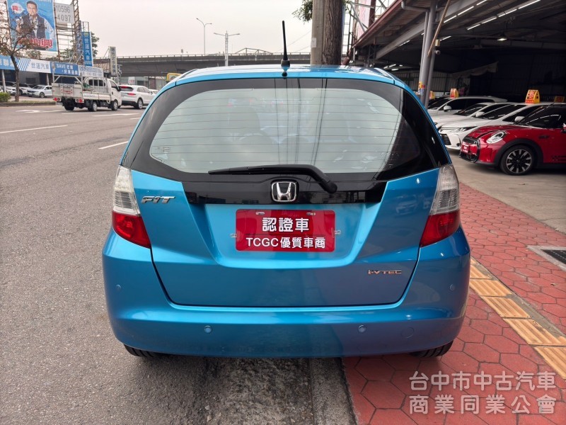 2009 FIT VTIS 跑十三萬