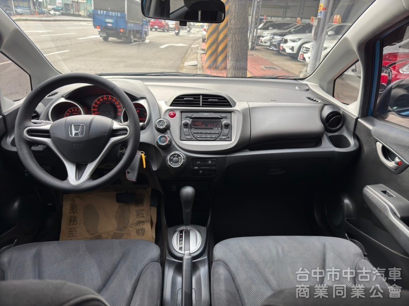 2009 FIT VTIS 跑十三萬