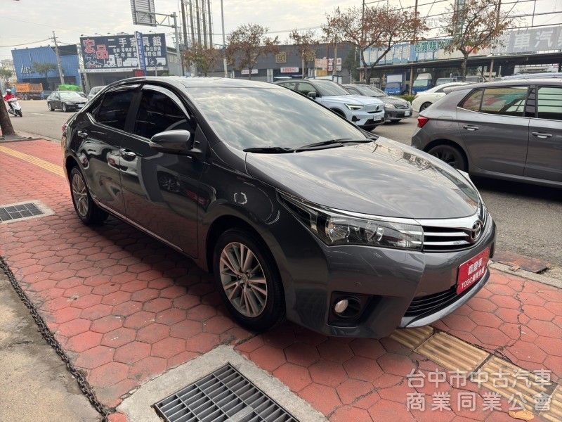 2016 Altis 1.8 S+ 跑三萬公里