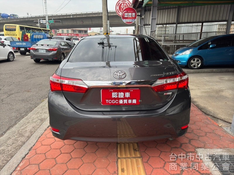 2016 Altis 1.8 S+ 跑三萬公里