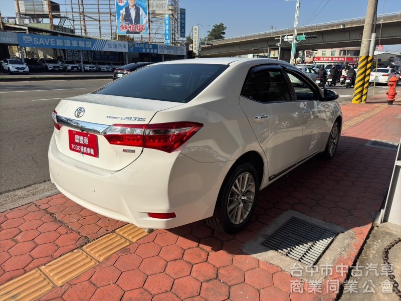 2015 Altis 1.8 跑四萬多 原廠保養