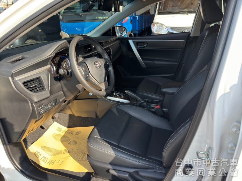 2015 Altis 1.8 跑四萬多 原廠保養