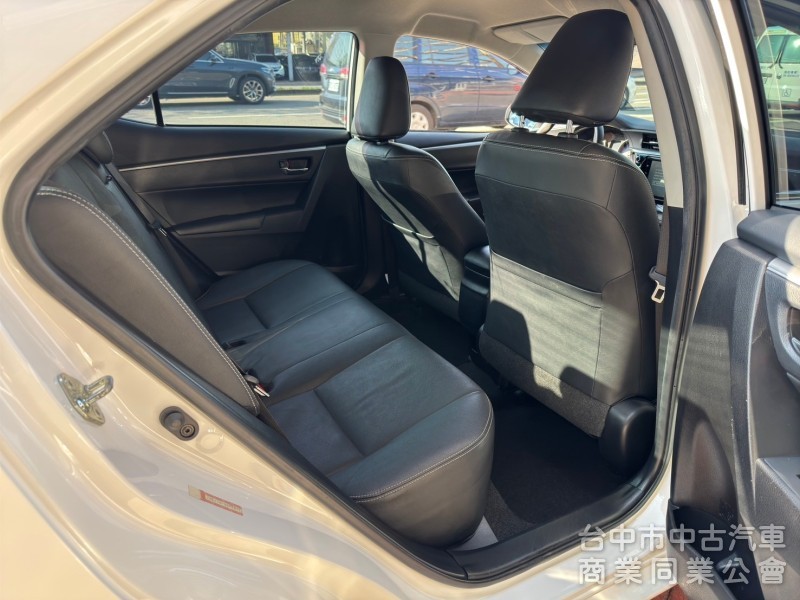 2015 Altis 1.8 跑四萬多 原廠保養