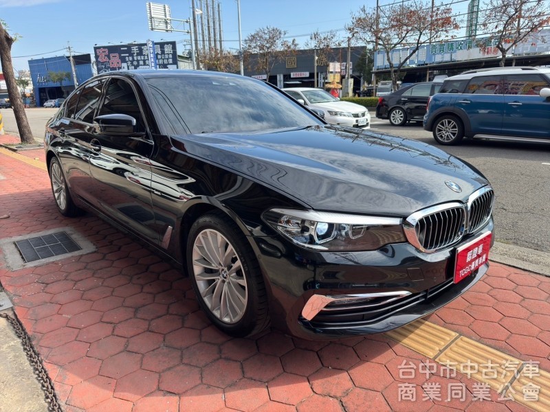 2017 BMW 520i 總代理 摸門 Carplay 大螢幕