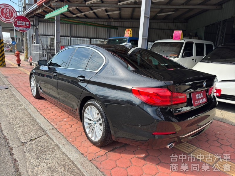 2017 BMW 520i 總代理 摸門 Carplay 大螢幕