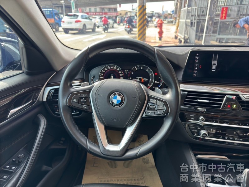 2017 BMW 520i 總代理 摸門 Carplay 大螢幕