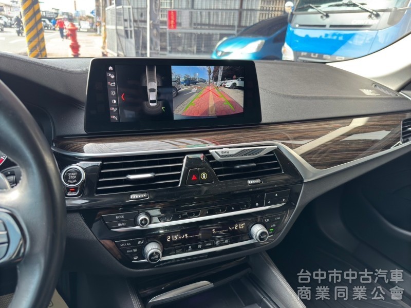 2017 BMW 520i 總代理 摸門 Carplay 大螢幕