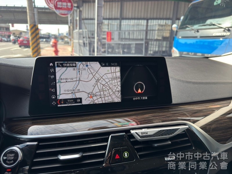 2017 BMW 520i 總代理 摸門 Carplay 大螢幕