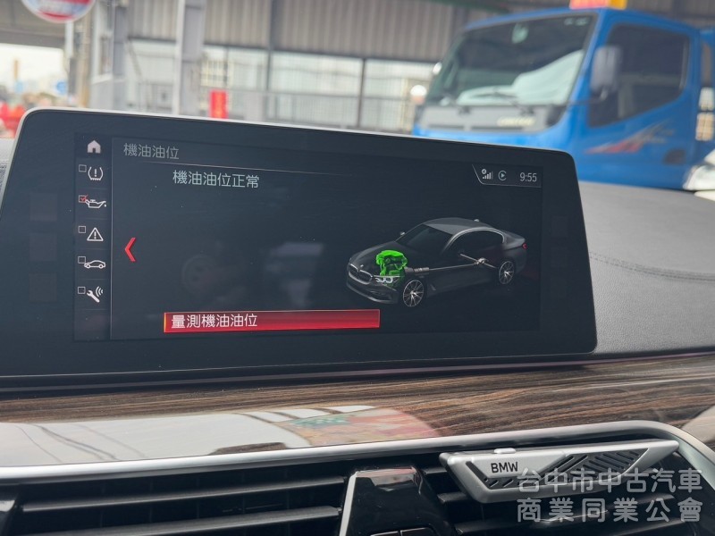 2017 BMW 520i 總代理 摸門 Carplay 大螢幕