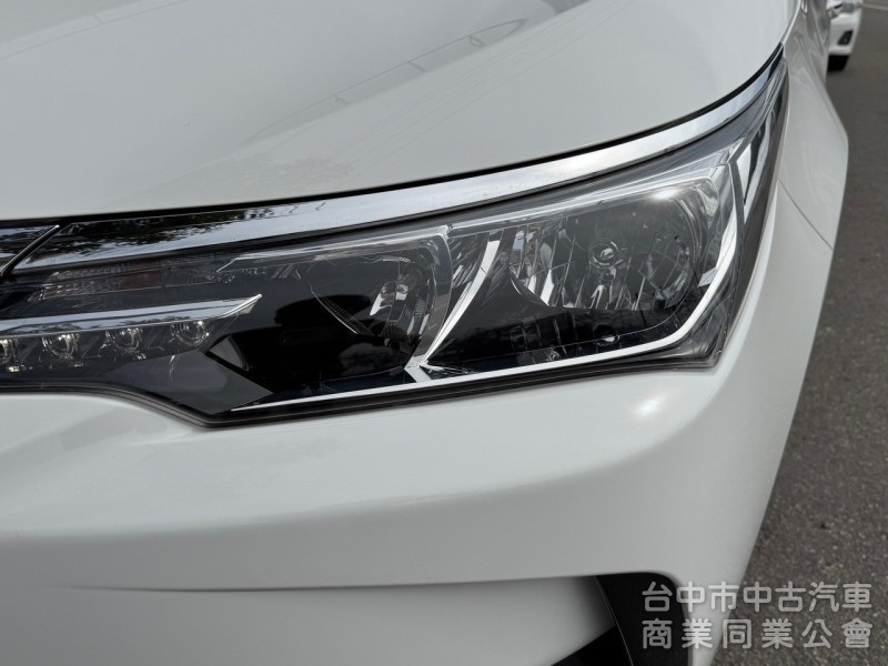 2017 Altis 1.8 經典 跑五萬 免鑰匙