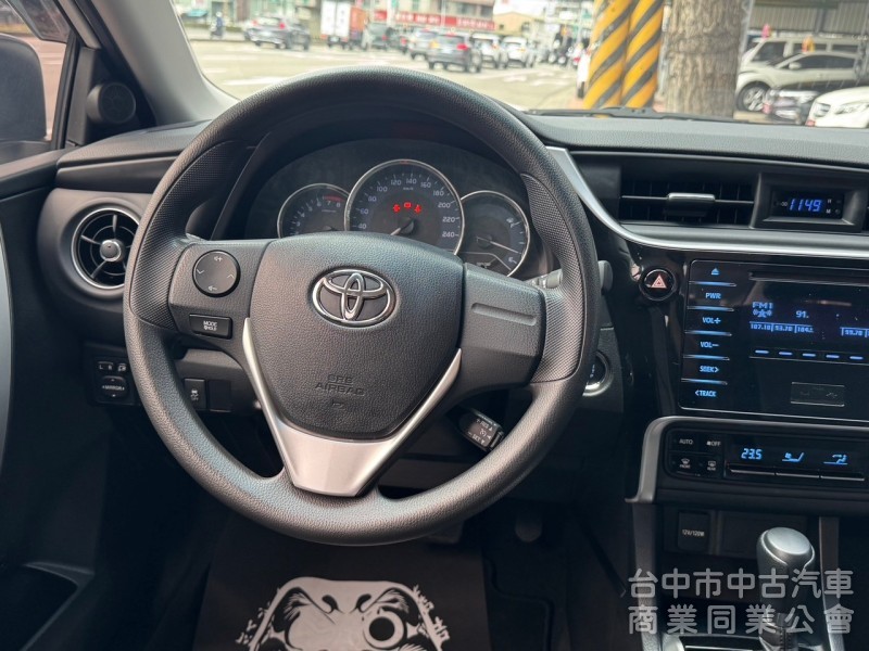 2017 Altis 1.8 經典 跑五萬 免鑰匙