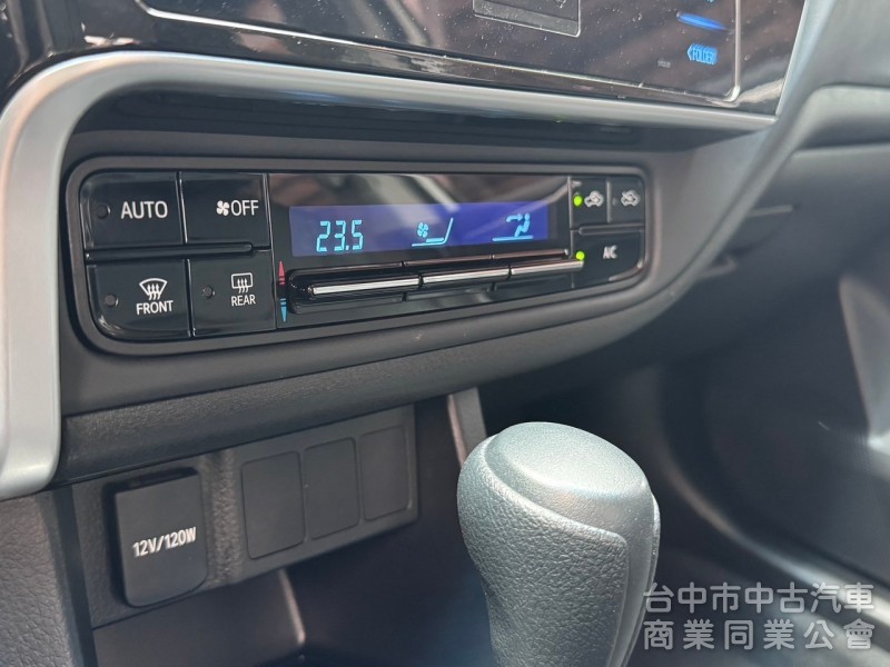 2017 Altis 1.8 經典 跑五萬 免鑰匙