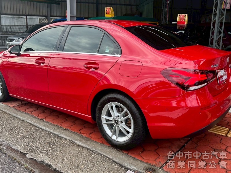 2019 A180 四門