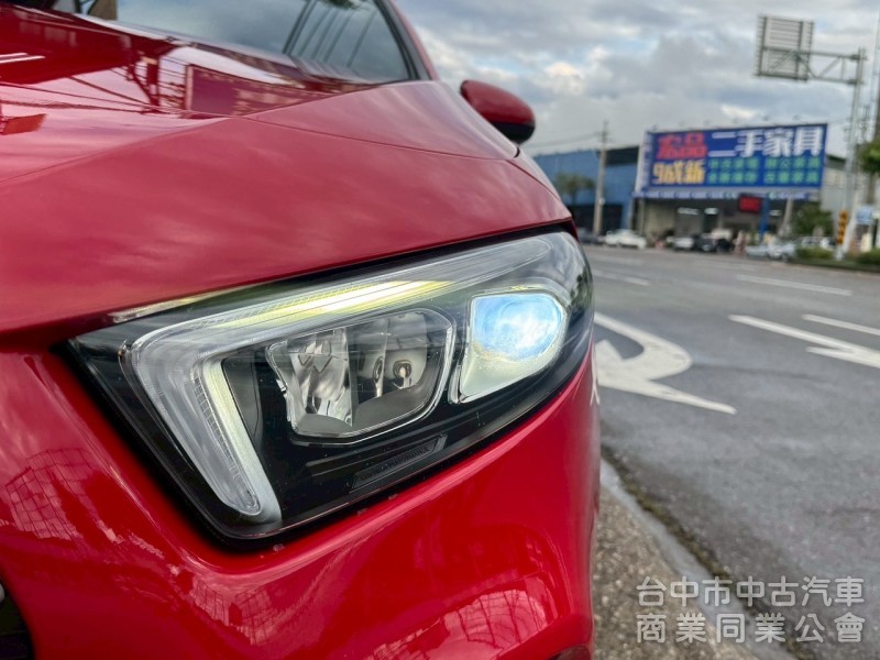 2019 A180 四門