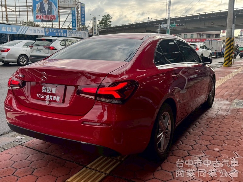 2019 A180 四門