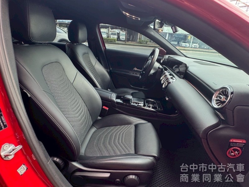2019 A180 四門
