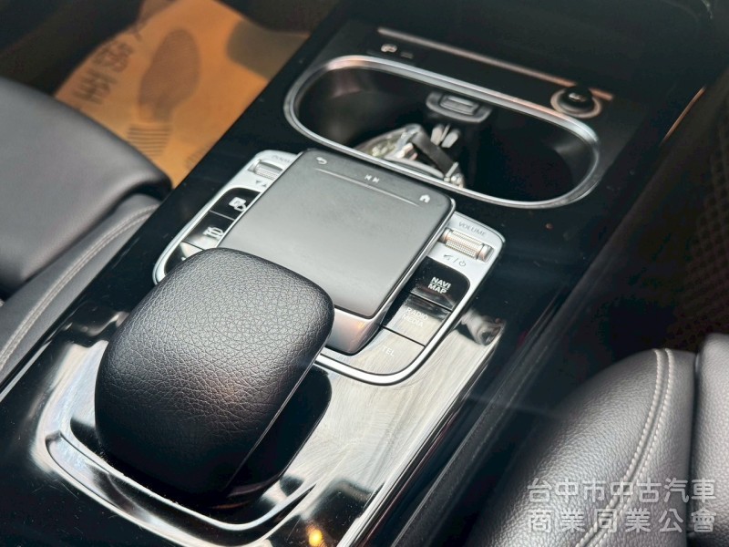 2019 A180 四門