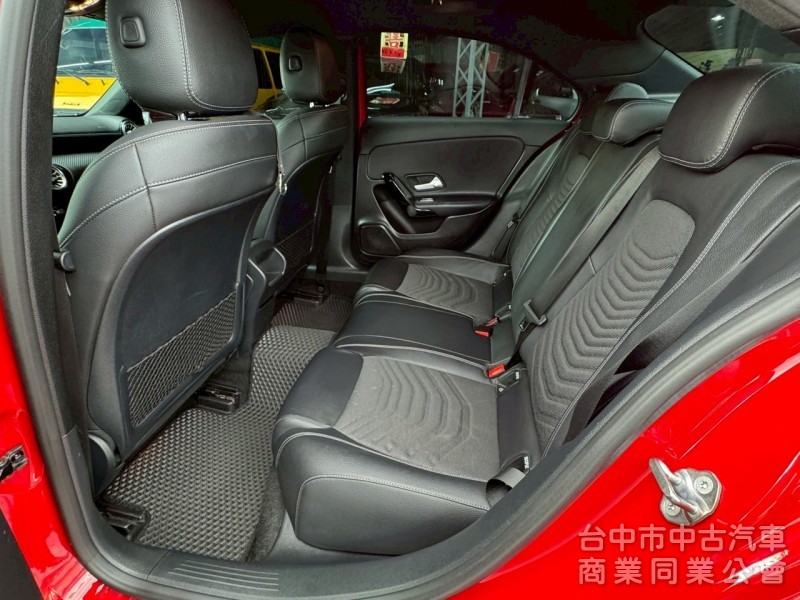 2019 A180 四門