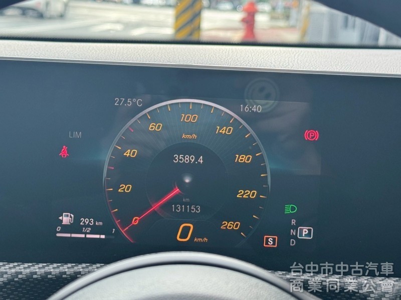 2019 A180 四門
