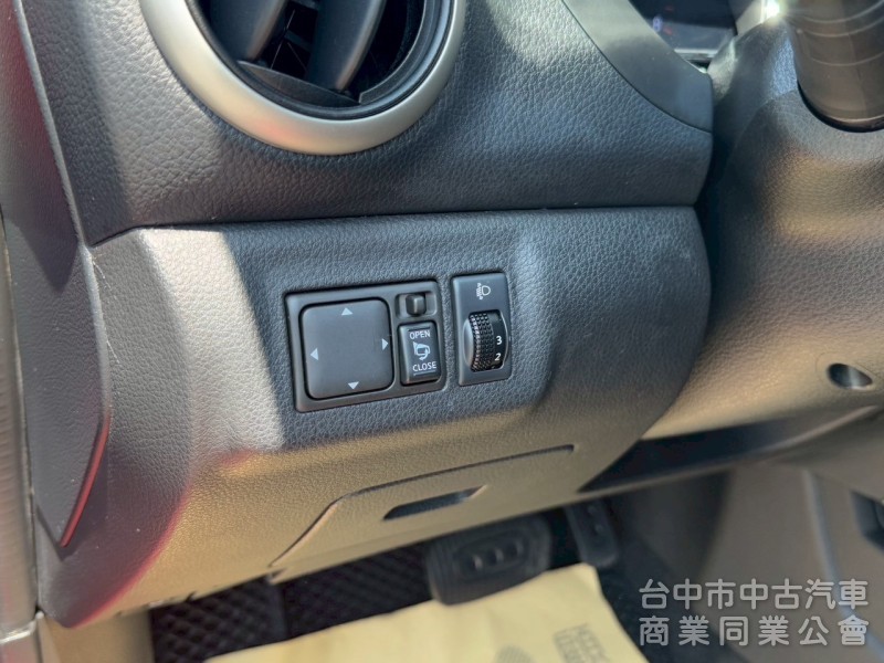 2014 Livina 1.6 跑七萬多