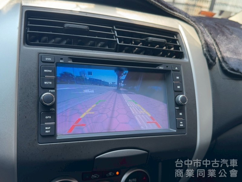 2014 Livina 1.6 跑七萬多