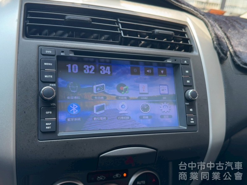 2014 Livina 1.6 跑七萬多