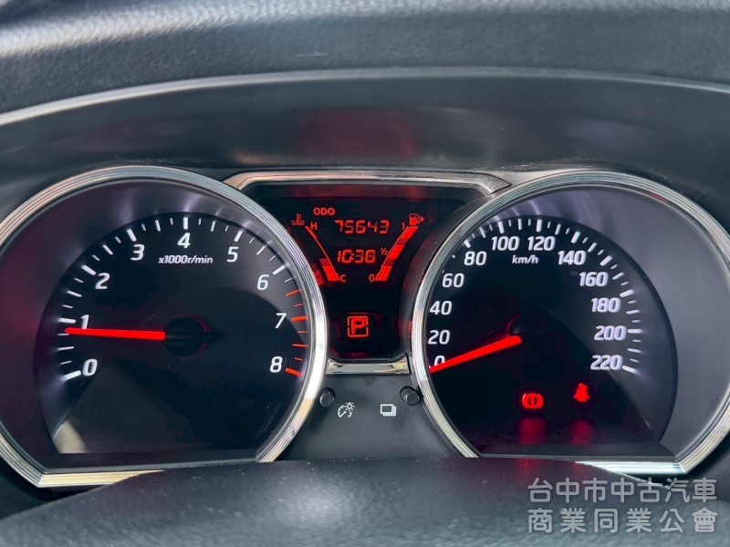 2014 Livina 1.6 跑七萬多