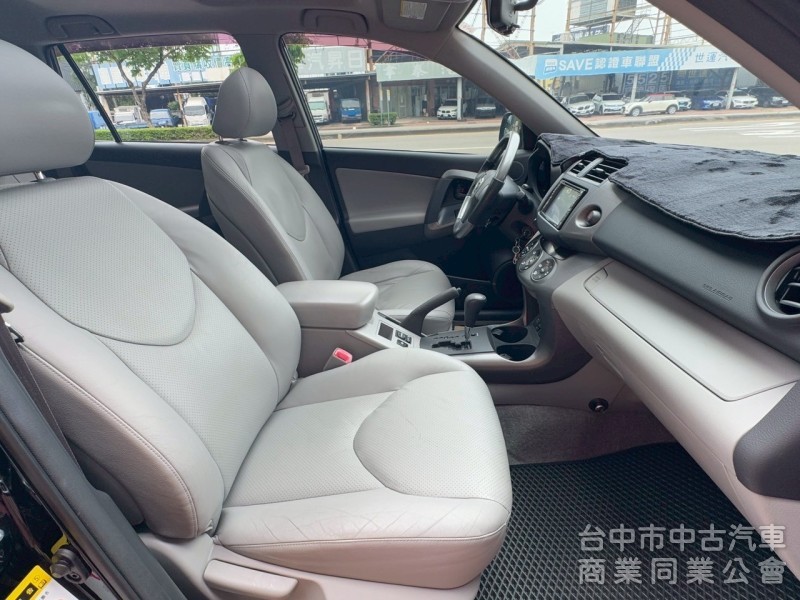 2009 Rav4 2.4 G 跑八萬多公里