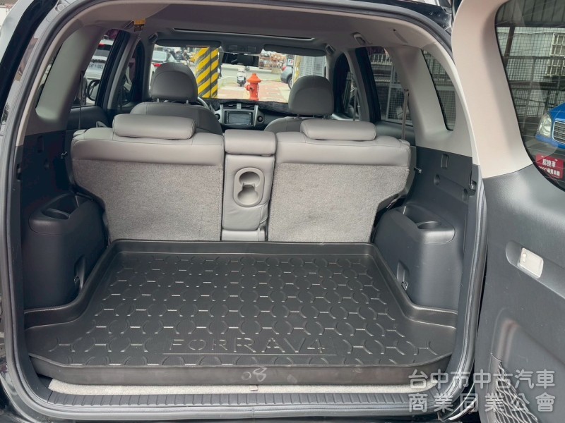 2009 Rav4 2.4 G 跑八萬多公里