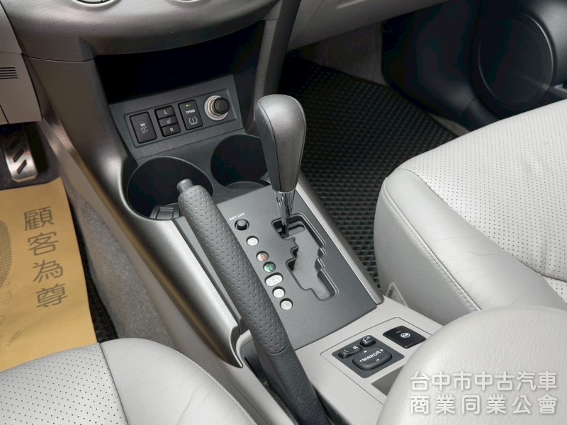2009 Rav4 2.4 G 跑八萬多公里