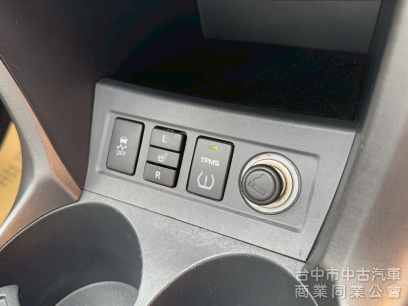 2009 Rav4 2.4 G 跑八萬多公里