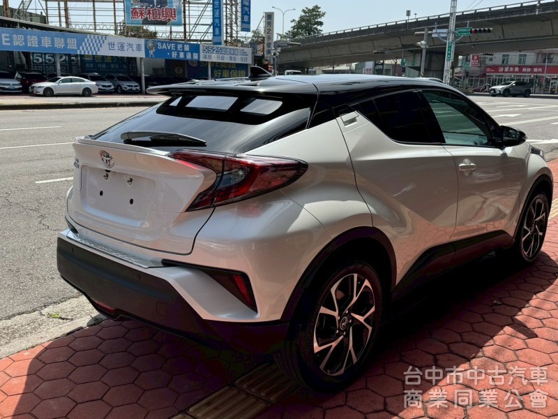 2019 CHR 1.2豪華 跑七萬多公里