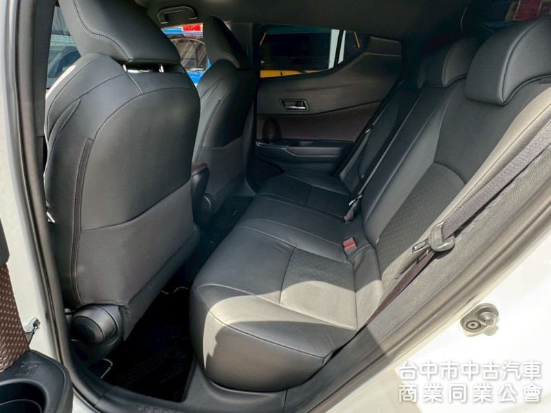 2019 CHR 1.2豪華 跑七萬多公里