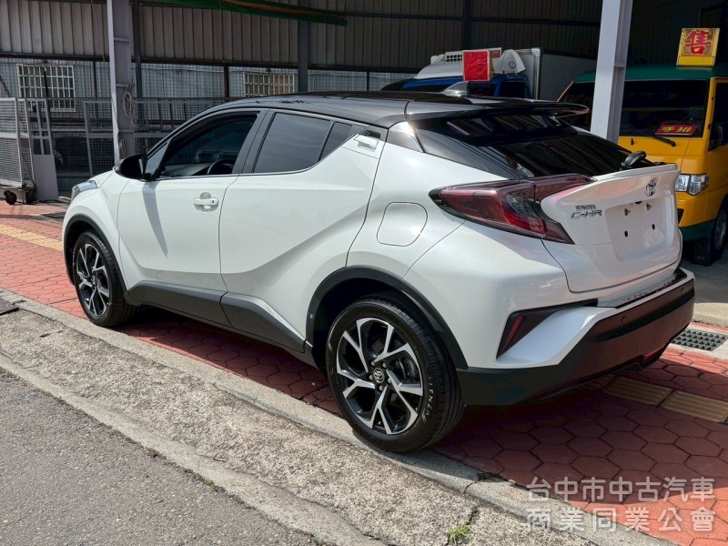 2019 CHR 1.2豪華 跑七萬多公里
