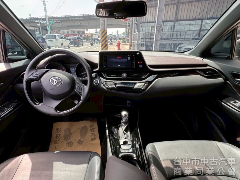 2019 CHR 1.2豪華 跑七萬多公里