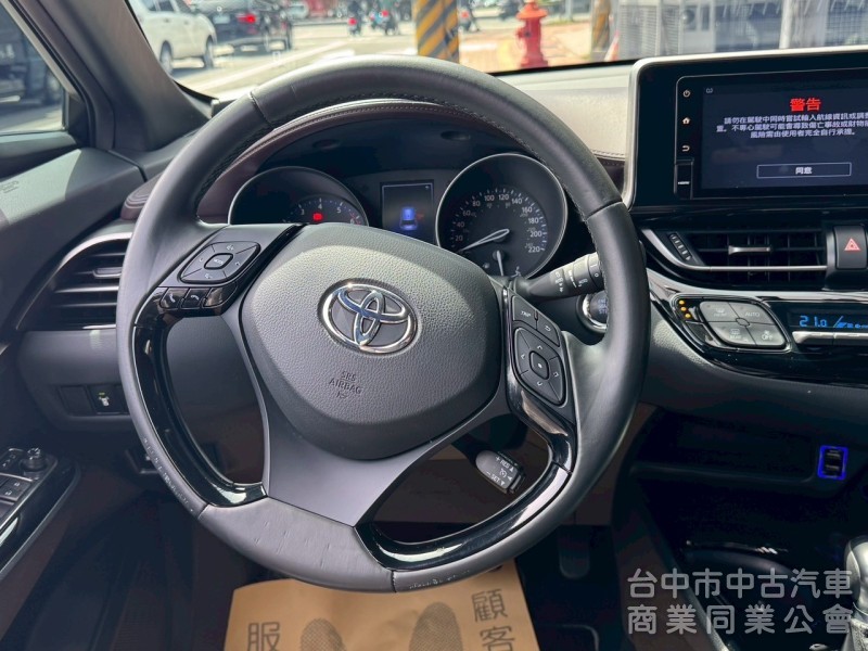 2019 CHR 1.2豪華 跑七萬多公里