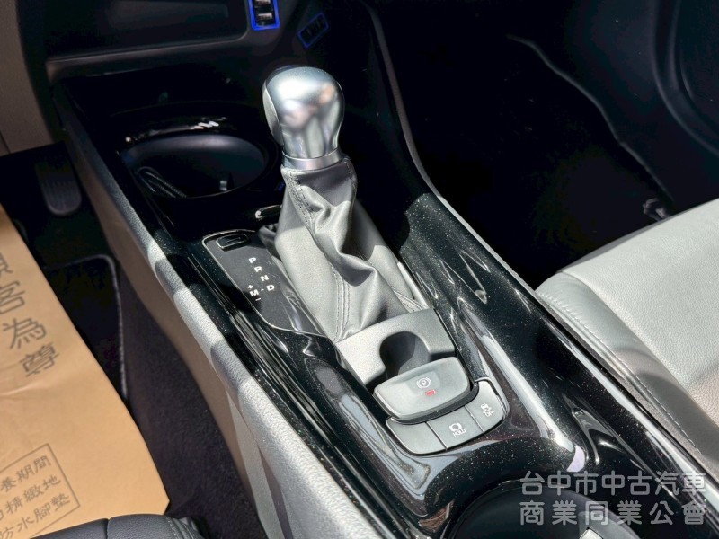 2019 CHR 1.2豪華 跑七萬多公里